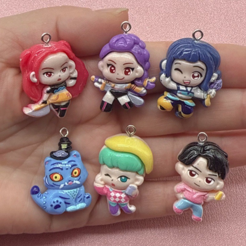 Jewelry Making - 10 pendenti in resina a forma