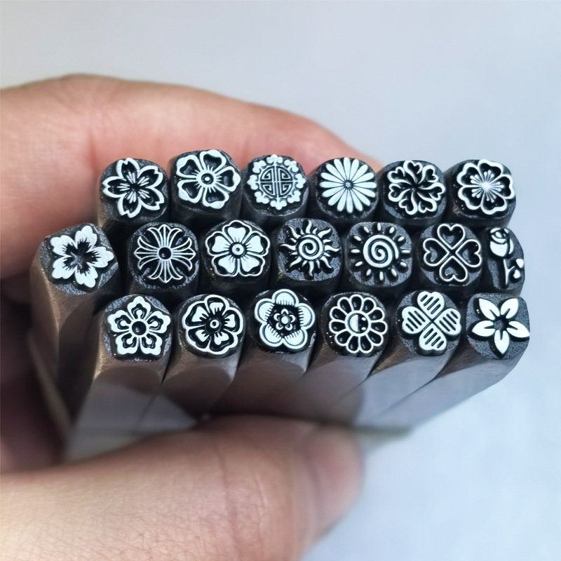 Jewelry Making Anvil - Set Professionale di Utensili per Stampaggio